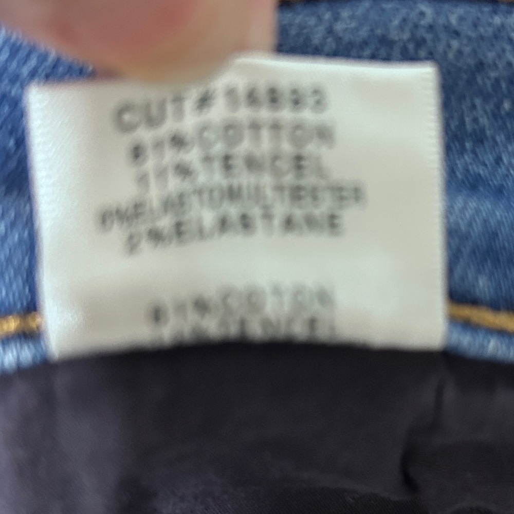 J Brand Women's 29 Alana High Rise Light wash Skinny cropped - Picture 7 of 10